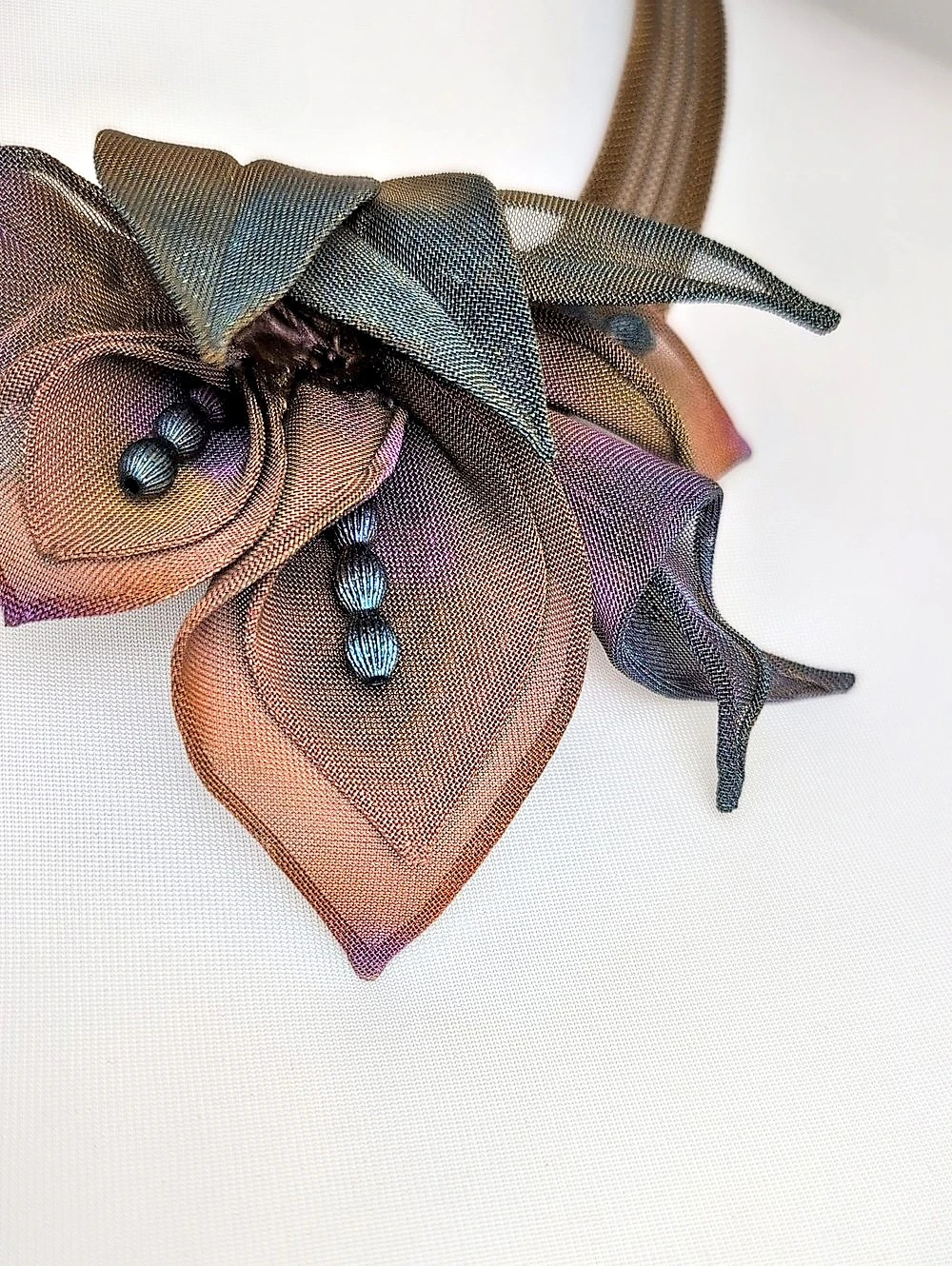 Sarah Cavender Metalworks Mesh Multi Petal Leaf Floral Statement Necklace - Picture 8 of 11